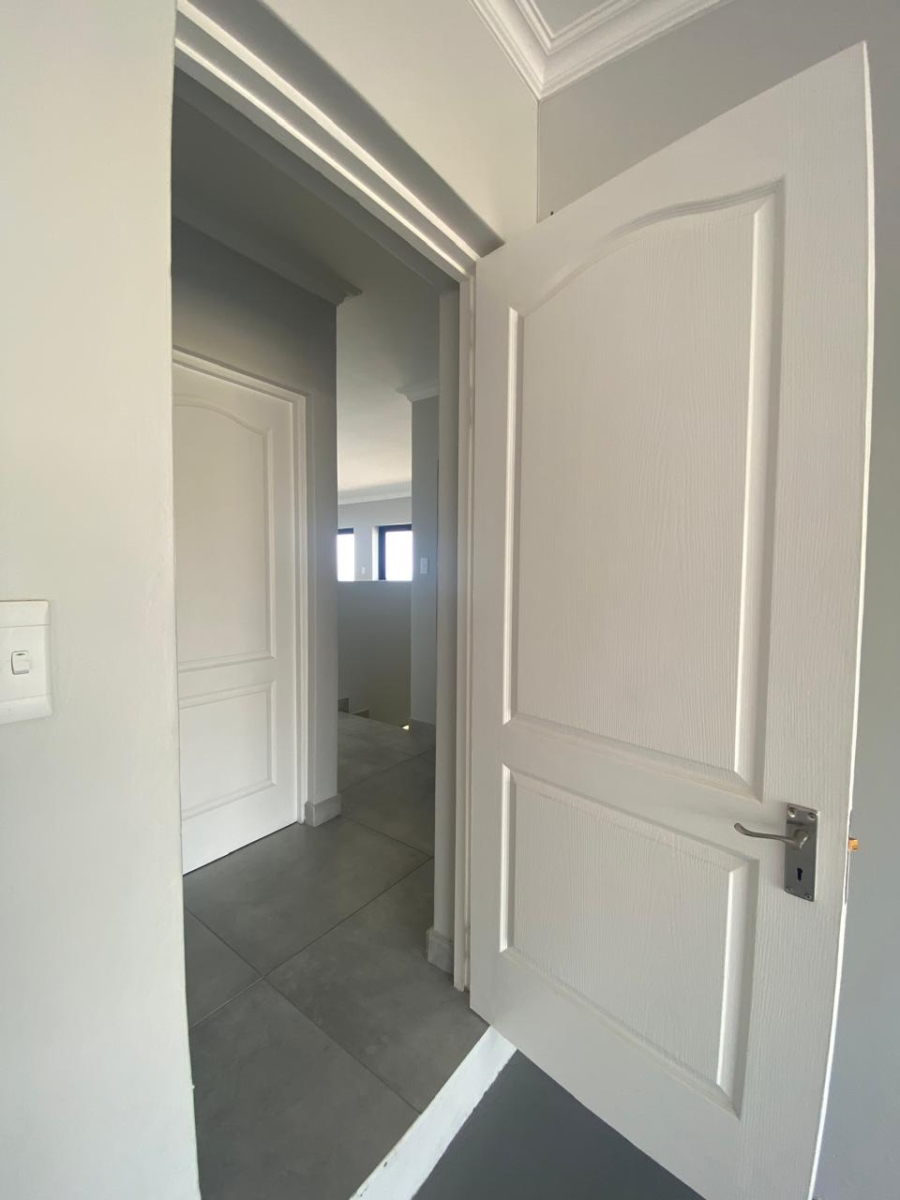 5 Bedroom Property for Sale in Dana Bay Western Cape